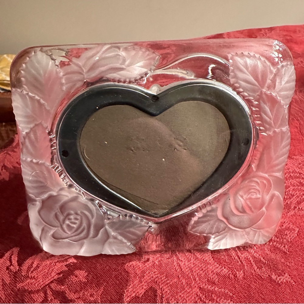 Home Beautiful Glass Heart Frame